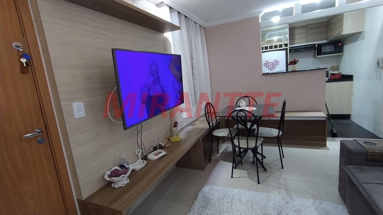 Apartamento de 46m² com 2 quartos em Água Chata