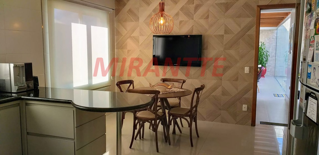 Cond. fechado de 300m² com 4 quartos em Engordadouro