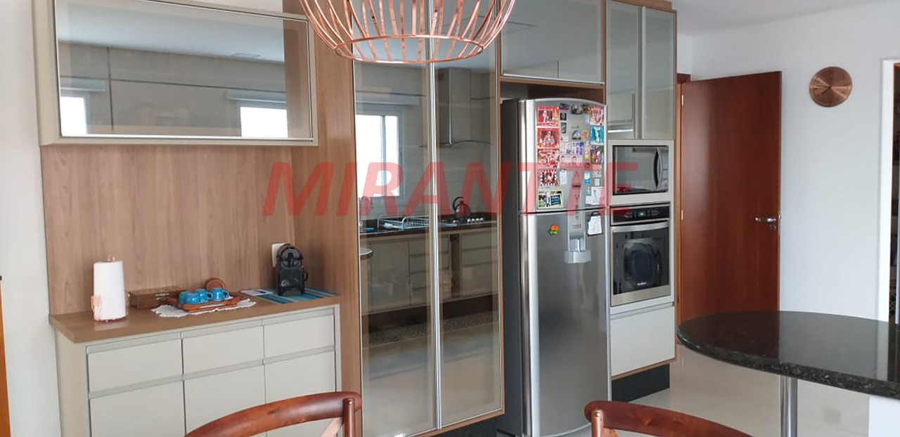 Cond. fechado de 300m² com 4 quartos em Engordadouro