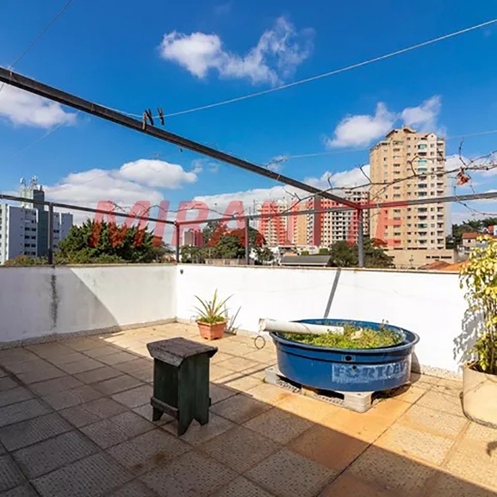 Sobrado de 309m² com 4 quartos em Parada Inglesa
