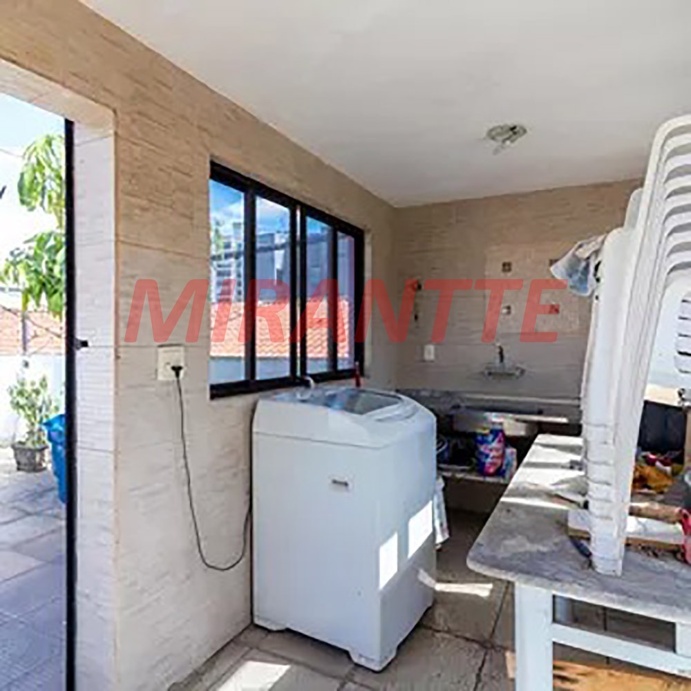 Sobrado de 309m² com 4 quartos em Parada Inglesa