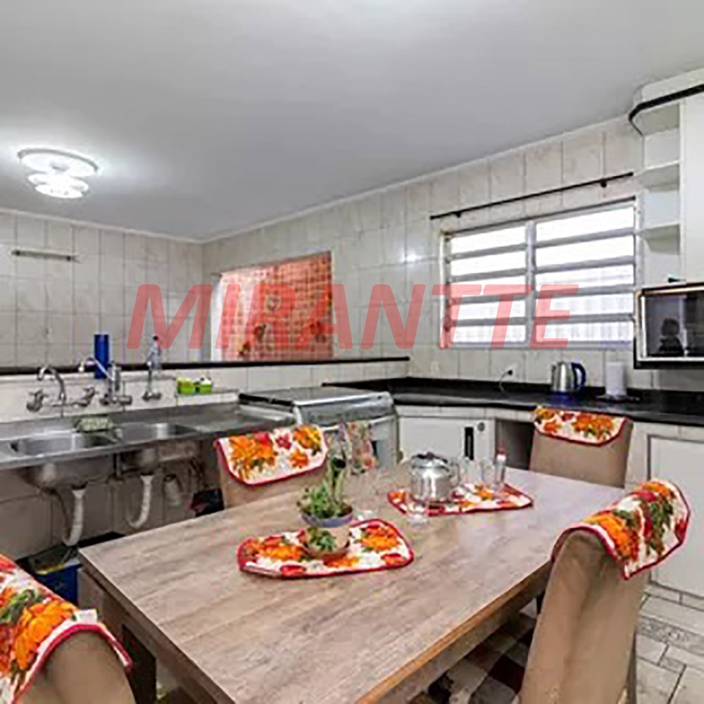 Sobrado de 309m² com 4 quartos em Parada Inglesa