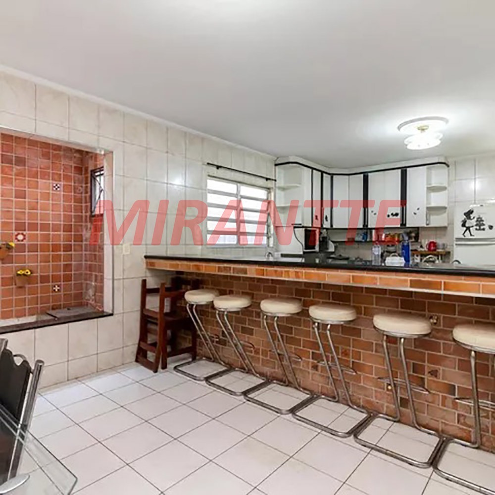 Sobrado de 309m² com 4 quartos em Parada Inglesa