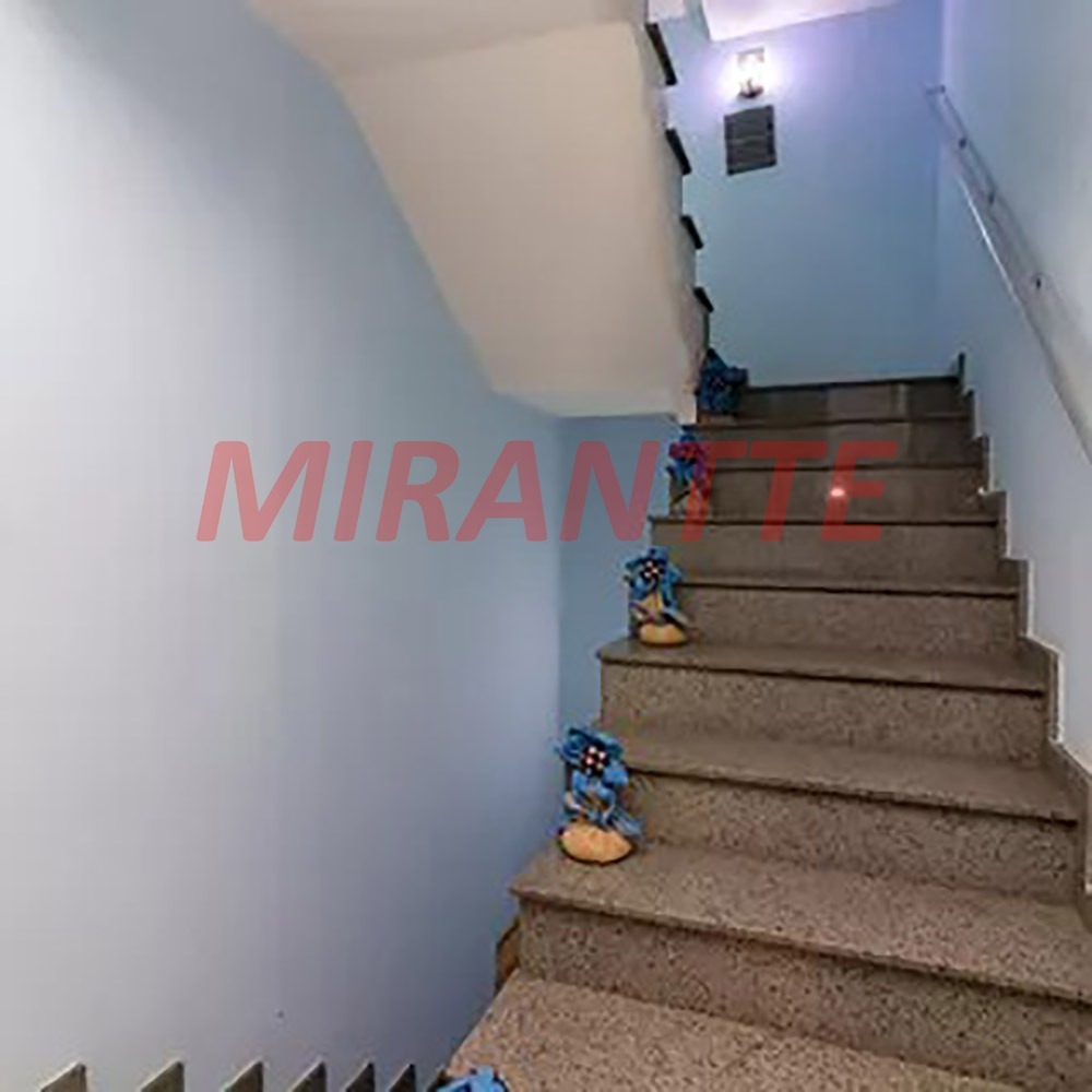 Sobrado de 309m² com 4 quartos em Parada Inglesa