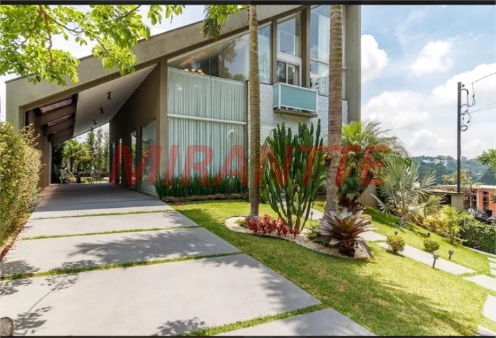Sobrado de 268m² com 3 quartos em Quintas do Ingaí