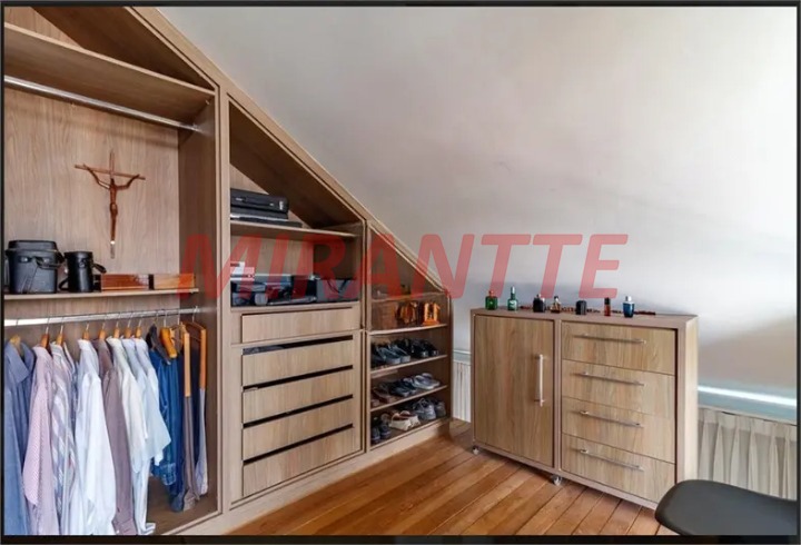 Sobrado de 268m² com 3 quartos em Quintas do Ingaí