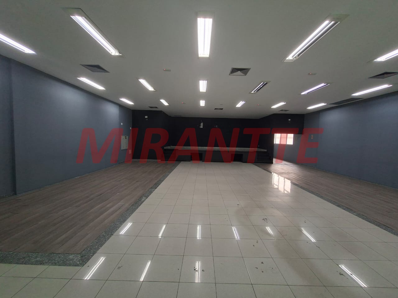 Comercial de 377m² em Gopoúva