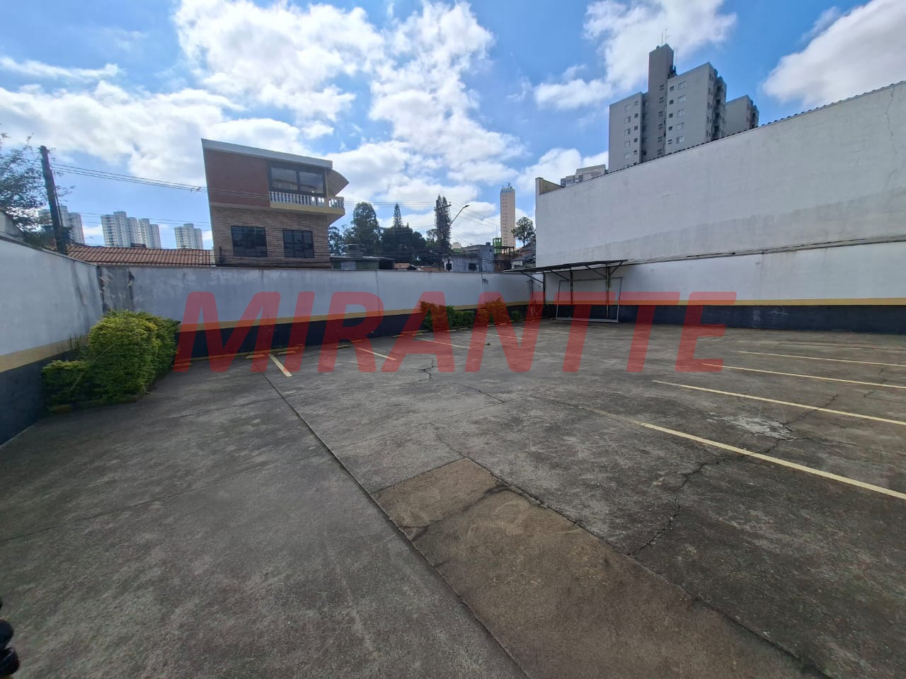Comercial de 377m² em Gopoúva