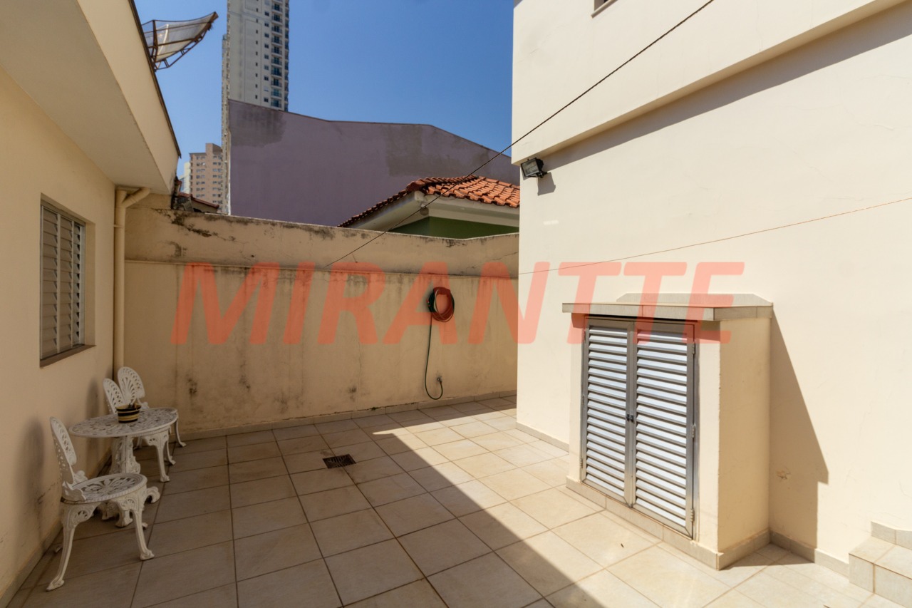Sobrado de 176m² com 3 quartos em Água Fria