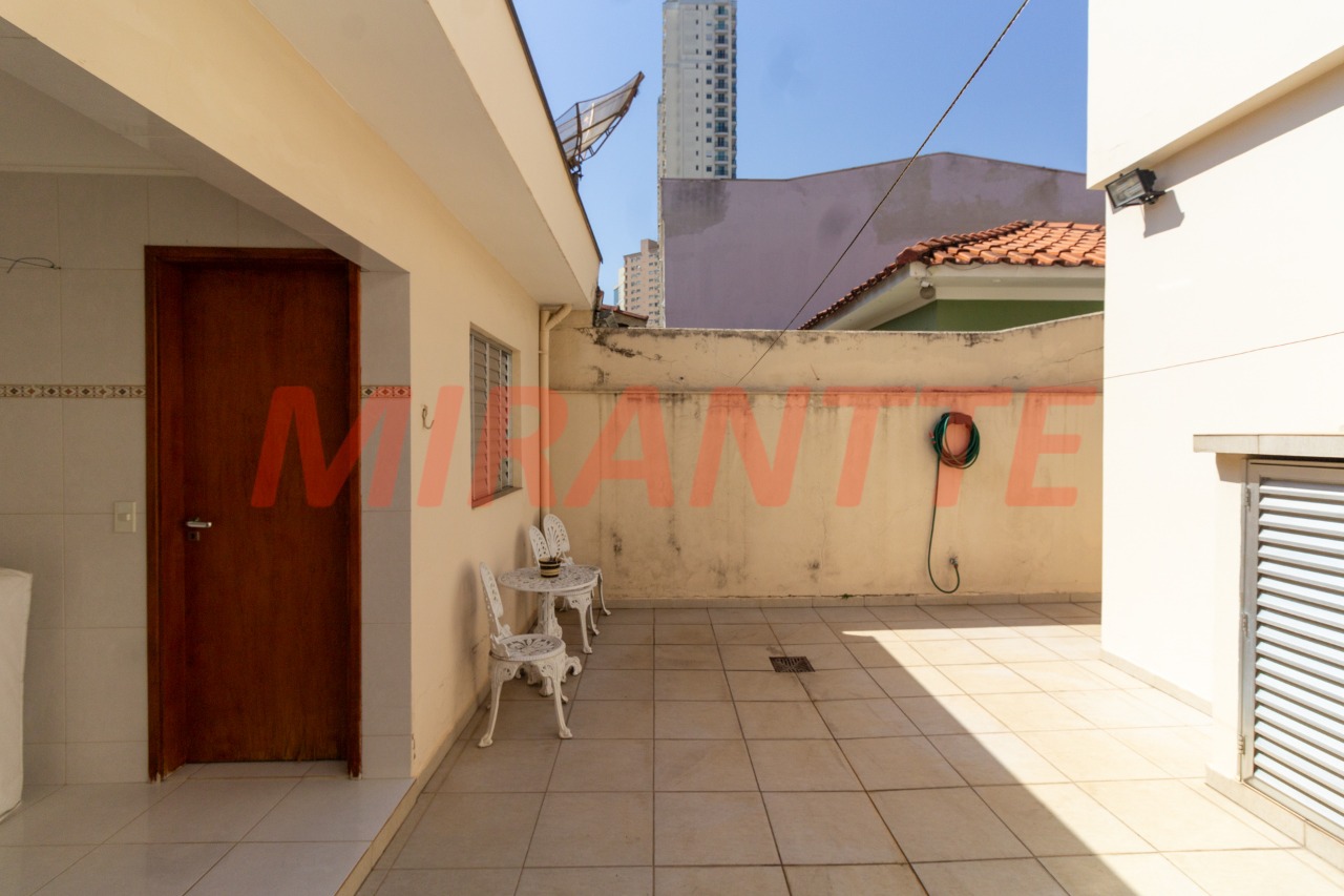 Sobrado de 176m² com 3 quartos em Água Fria