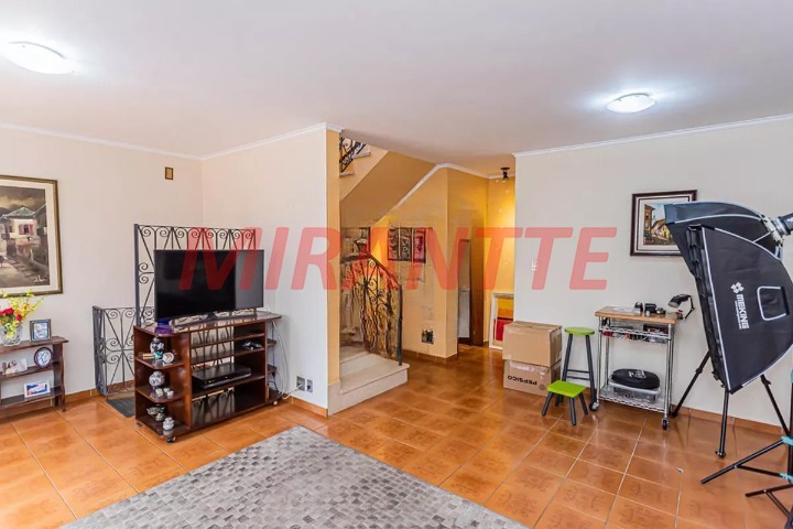 Sobrado de 197m² com 3 quartos em Limão