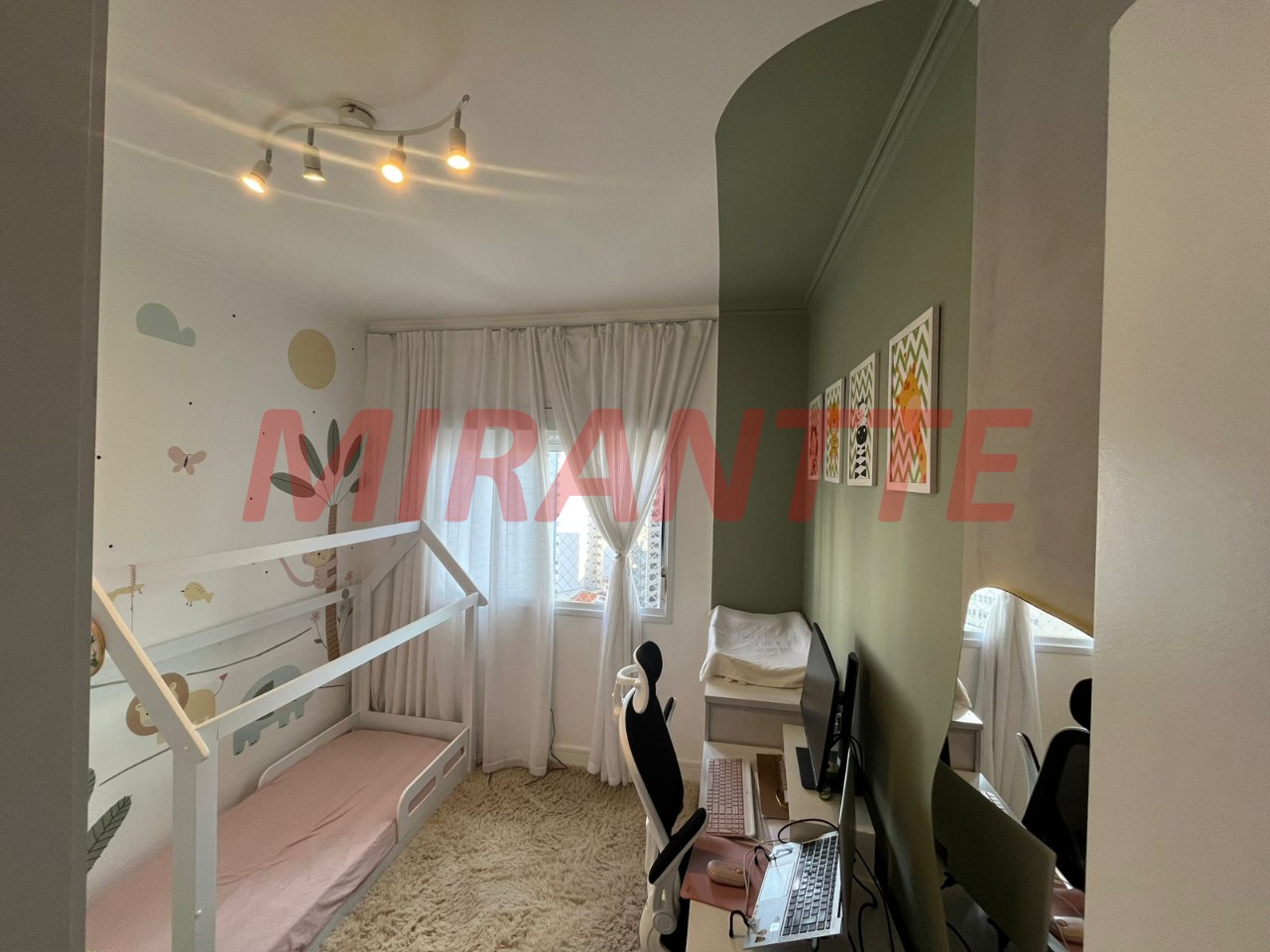 Apartamento de 64m² com 2 quartos em Santana