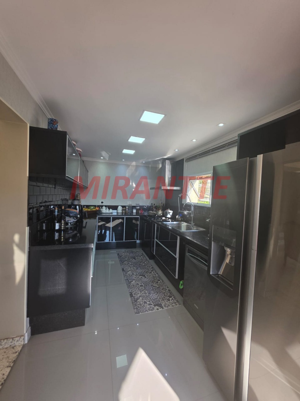 Cond. fechado de 369.84m² com 5 quartos em Roseira