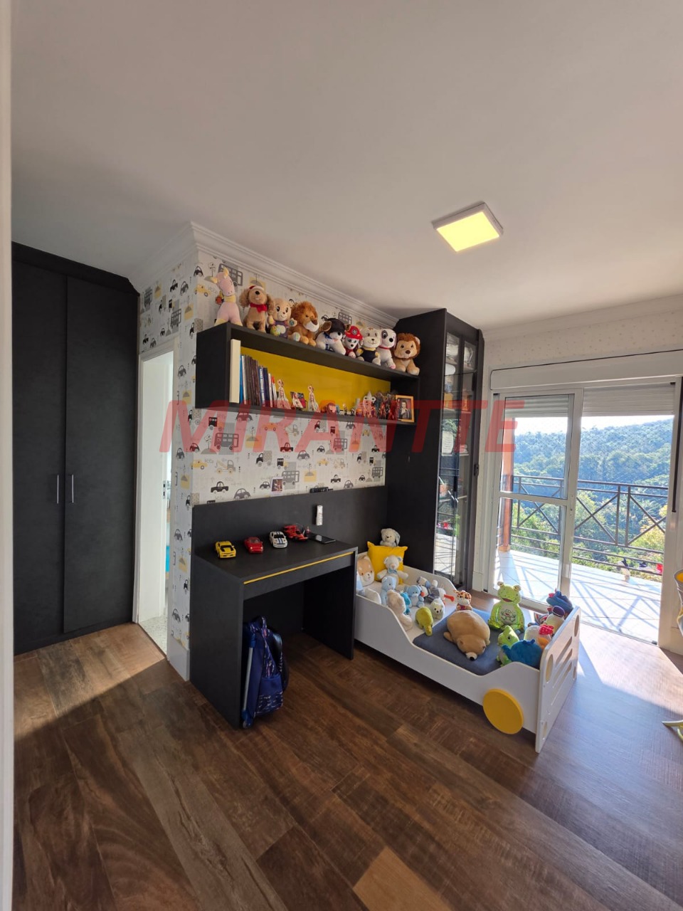 Cond. fechado de 369.84m² com 5 quartos em Roseira