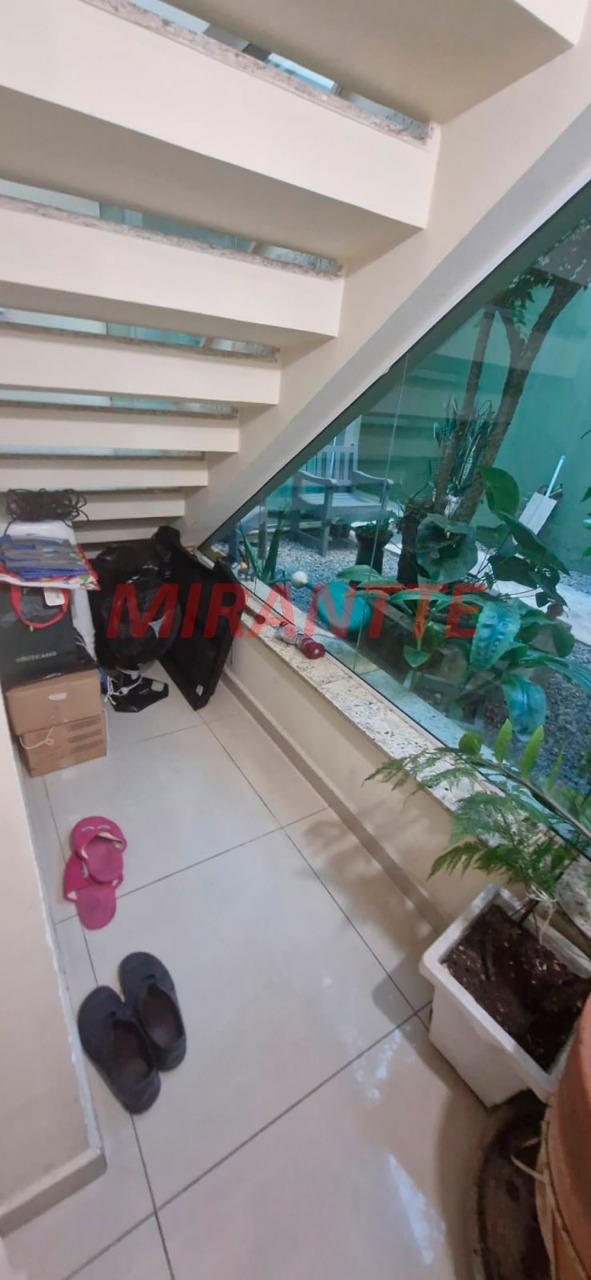 Sobrado de 220m² com 5 quartos em Santana