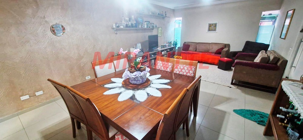 Sobrado de 220m² com 5 quartos em Santana