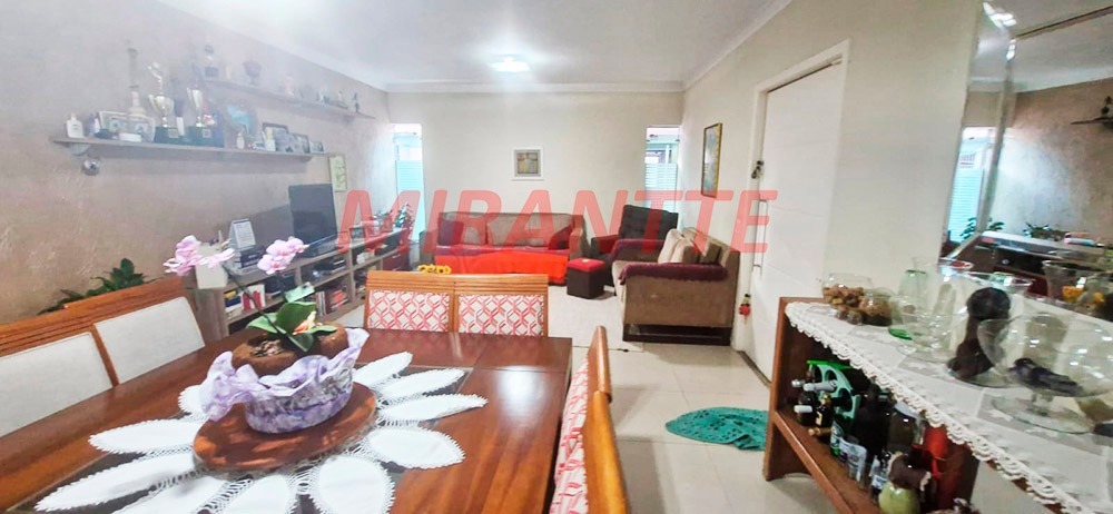 Sobrado de 220m² com 5 quartos em Santana