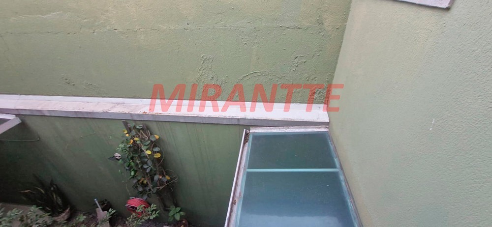 Sobrado de 220m² com 5 quartos em Santana
