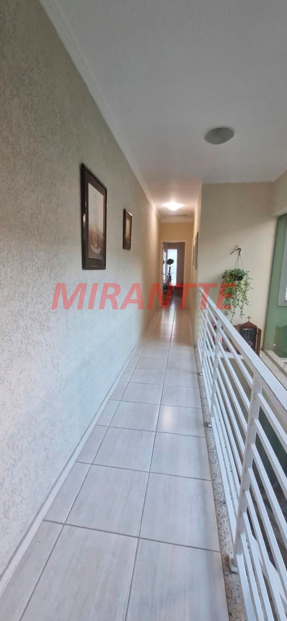 Sobrado de 220m² com 5 quartos em Santana
