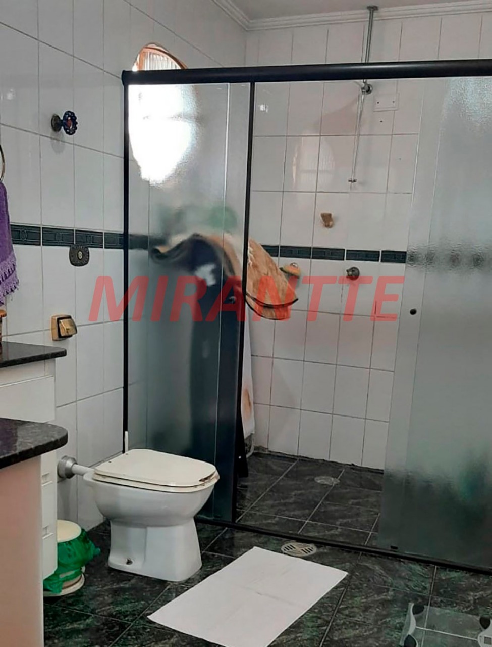 Sobrado de 145m² com 4 quartos em Vila Mazzei