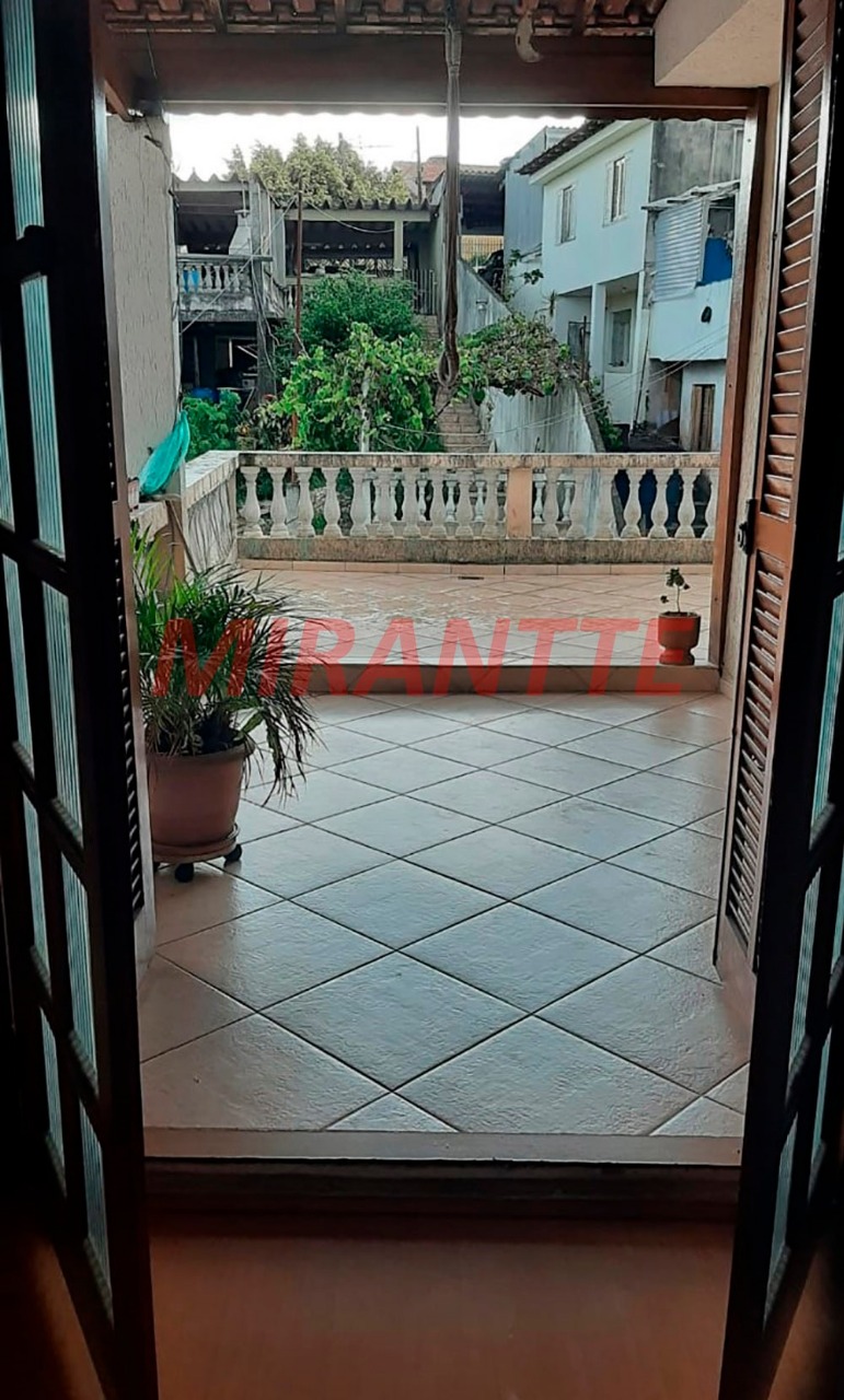 Sobrado de 145m² com 4 quartos em Vila Mazzei