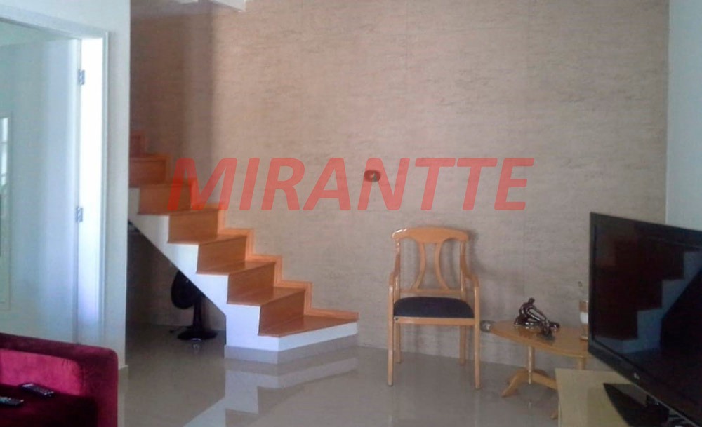 Sobrado de 145m² com 4 quartos em Vila Mazzei