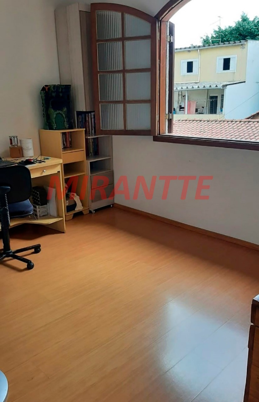 Sobrado de 145m² com 4 quartos em Vila Mazzei