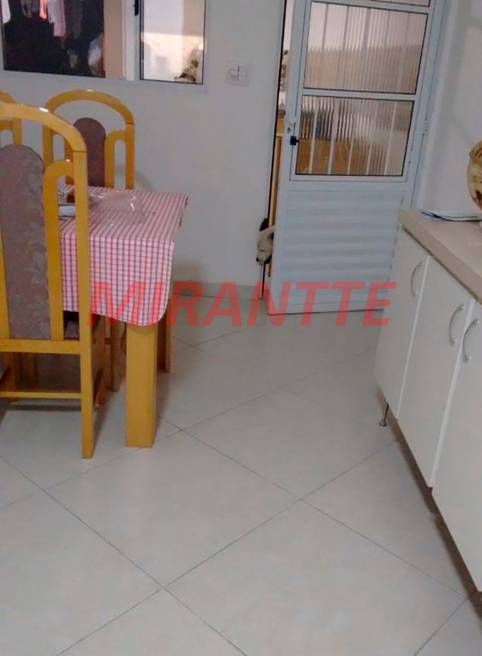 Sobrado de 145m² com 4 quartos em Vila Mazzei