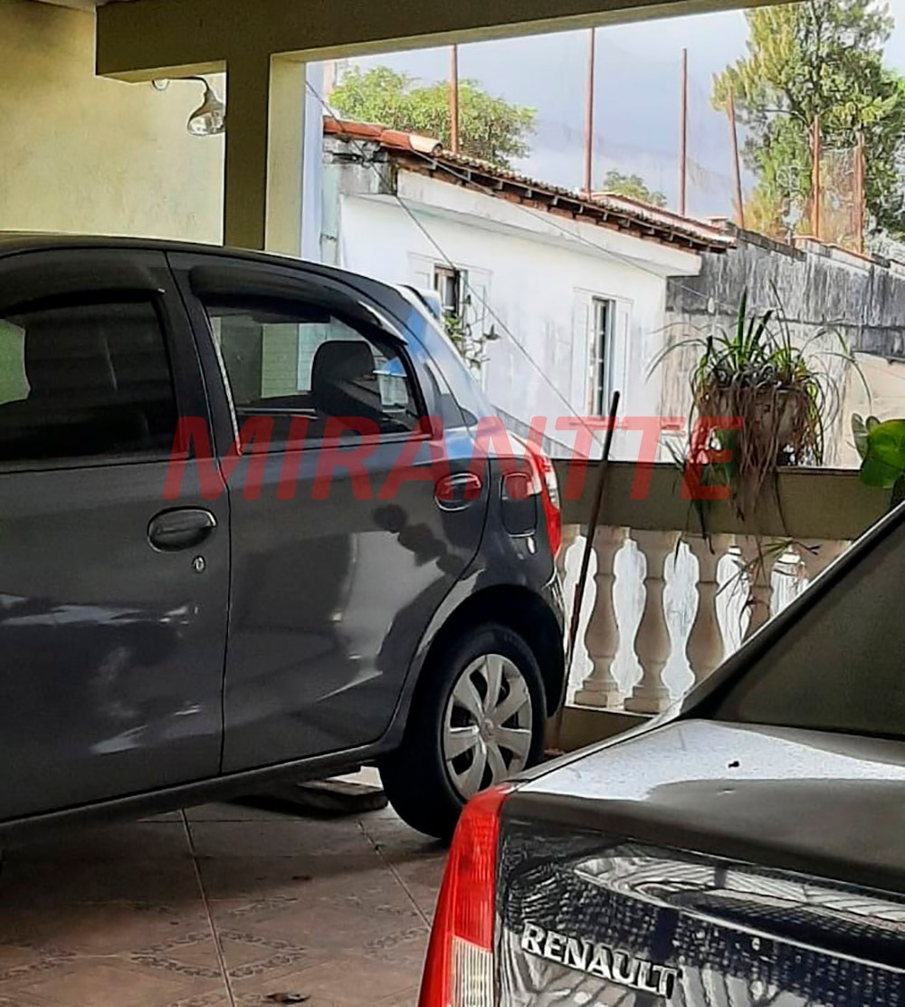 Sobrado de 145m² com 4 quartos em Vila Mazzei