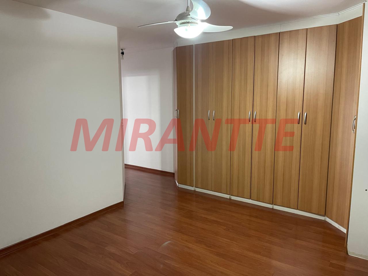 Cond. fechado de 450m² com 5 quartos em Colinas do Paratehy