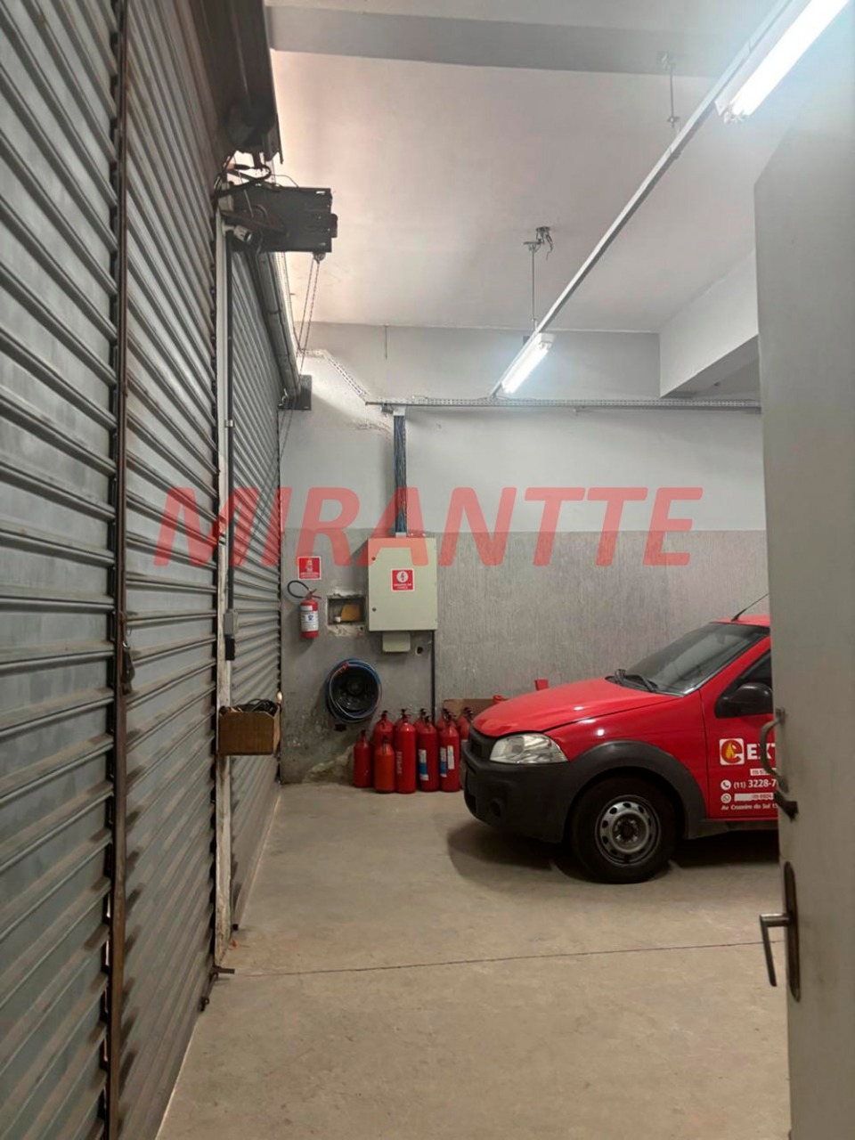 Galpao de 348m² em Parque Novo Mundo