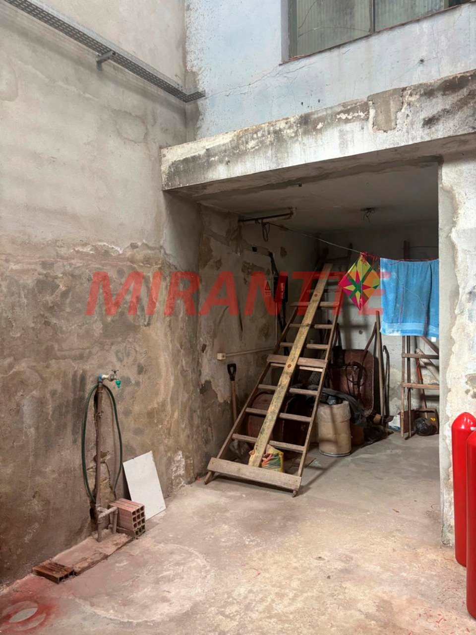 Galpao de 348m² em Parque Novo Mundo