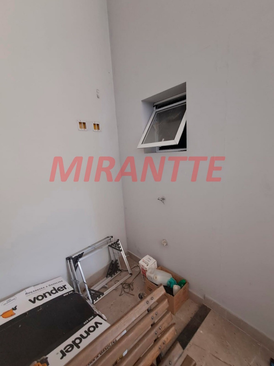 Galpao de 220m² em Vila Nova Cachoeirinha
