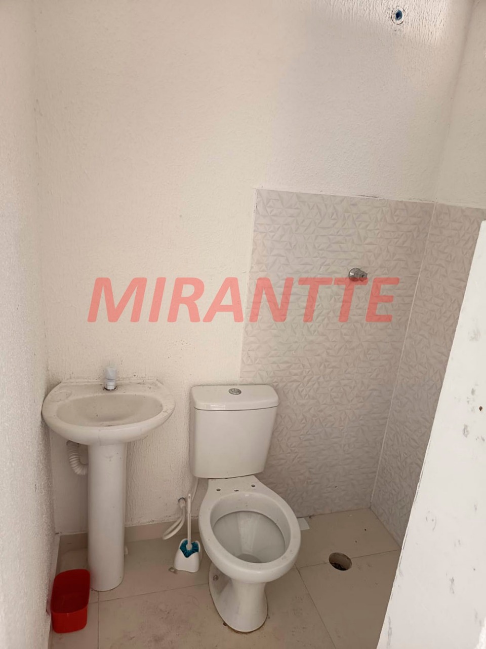 Cond. fechado de 27m² com 1 quartos em Imirim