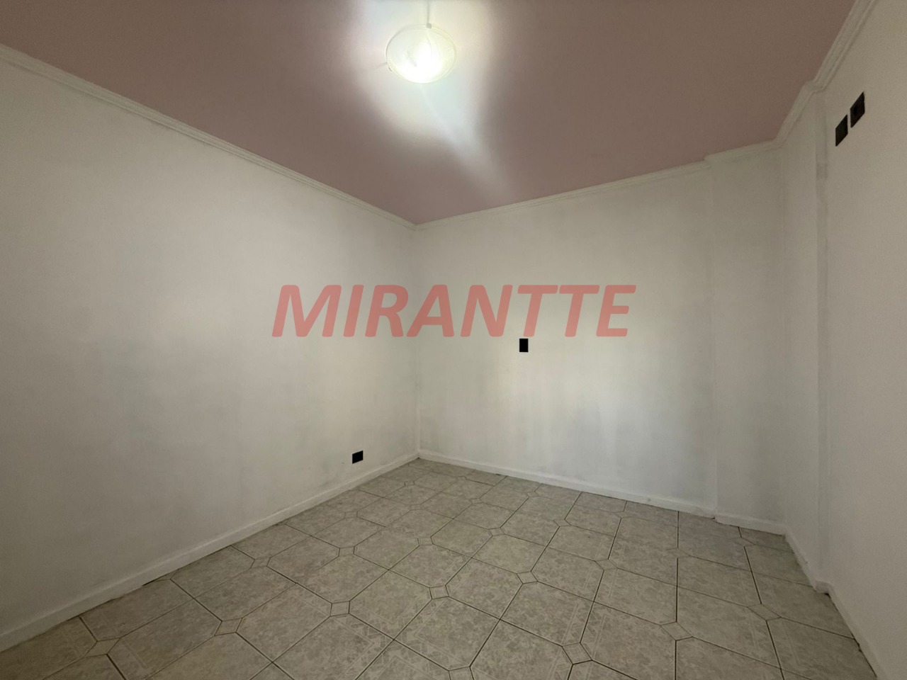 Apartamento de 70m² com 2 quartos em Água Fria