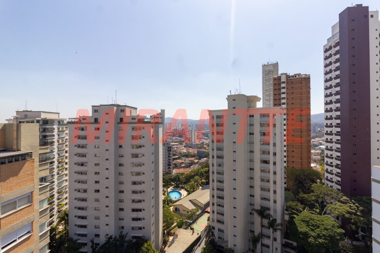 Cobertura de 387m² com 5 quartos em Água Fria