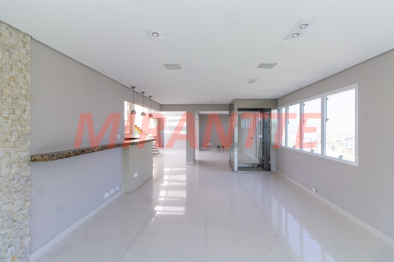 Cobertura de 387m² com 5 quartos em Água Fria