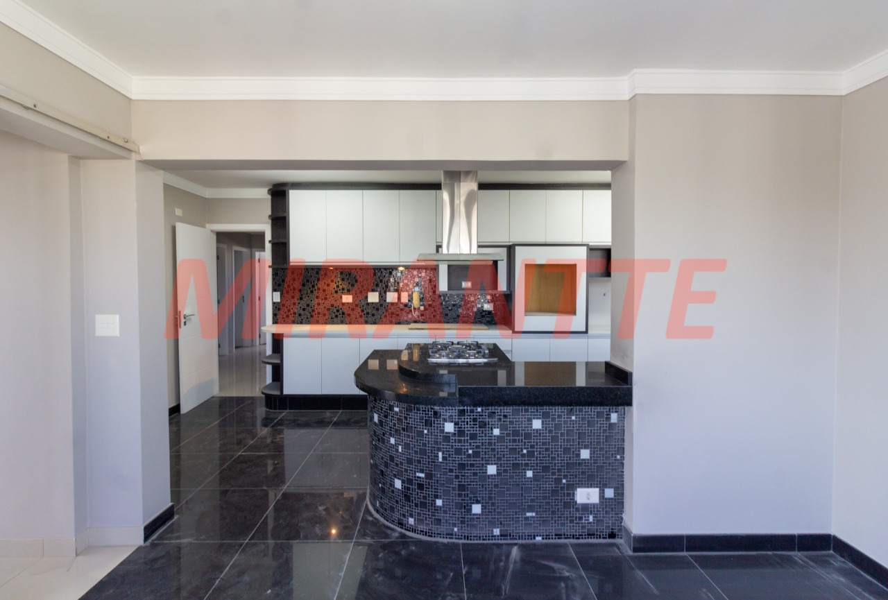 Cobertura de 387m² com 5 quartos em Água Fria