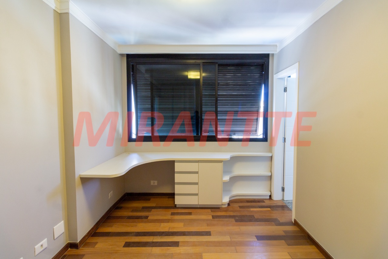 Cobertura de 387m² com 5 quartos em Água Fria
