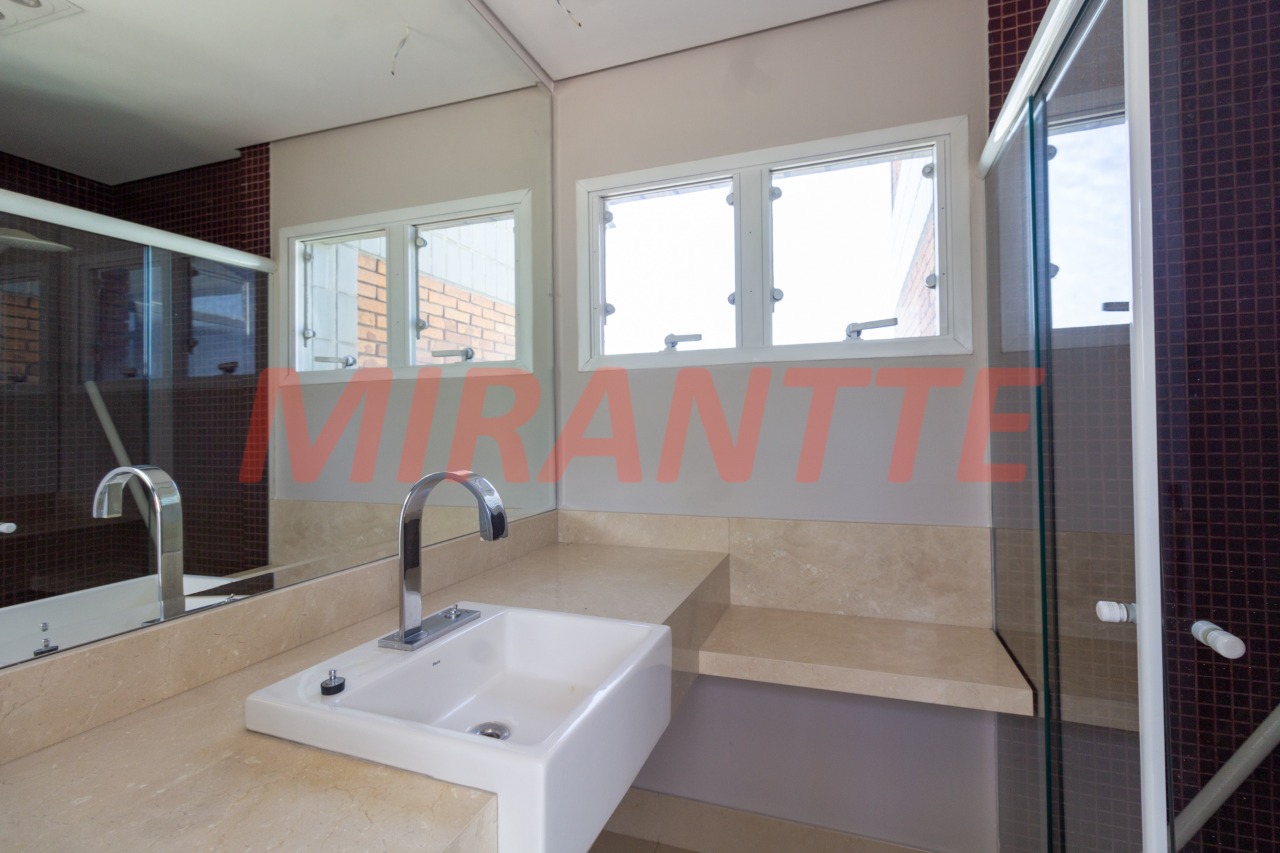 Cobertura de 387m² com 5 quartos em Água Fria