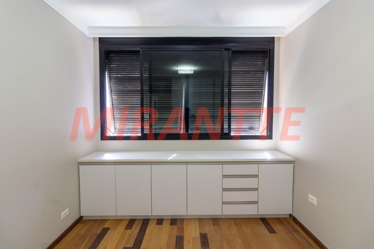 Cobertura de 387m² com 5 quartos em Água Fria