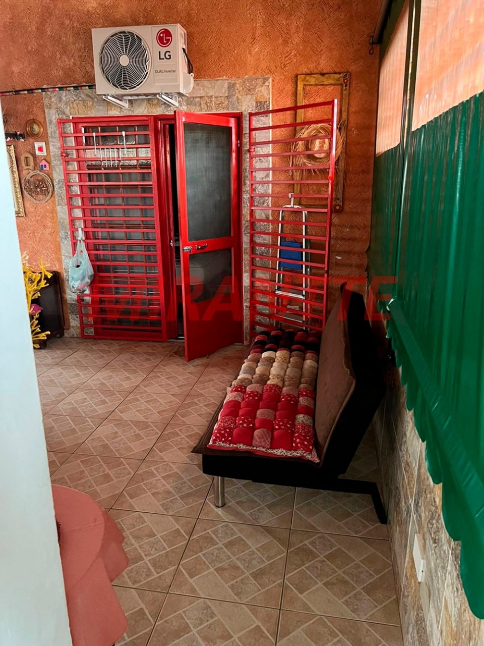 Sobrado de 247m² com 3 quartos em Bortolândia