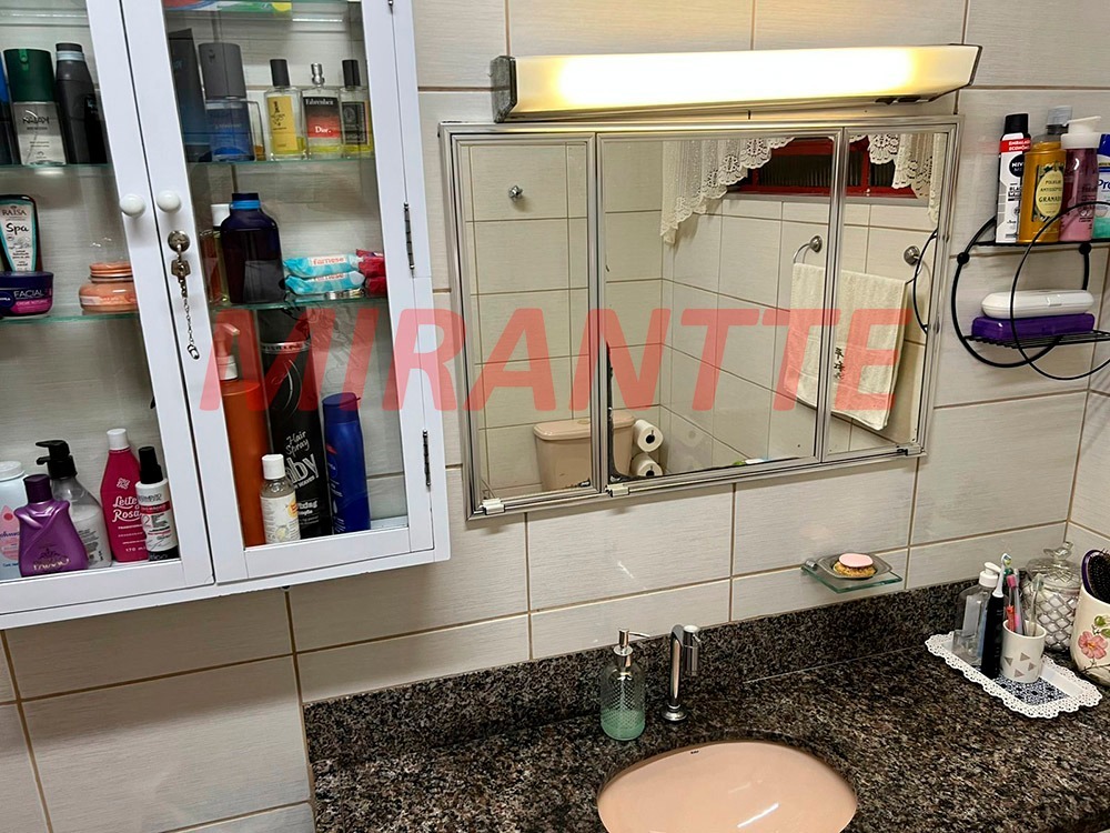 Sobrado de 247m² com 3 quartos em Bortolândia