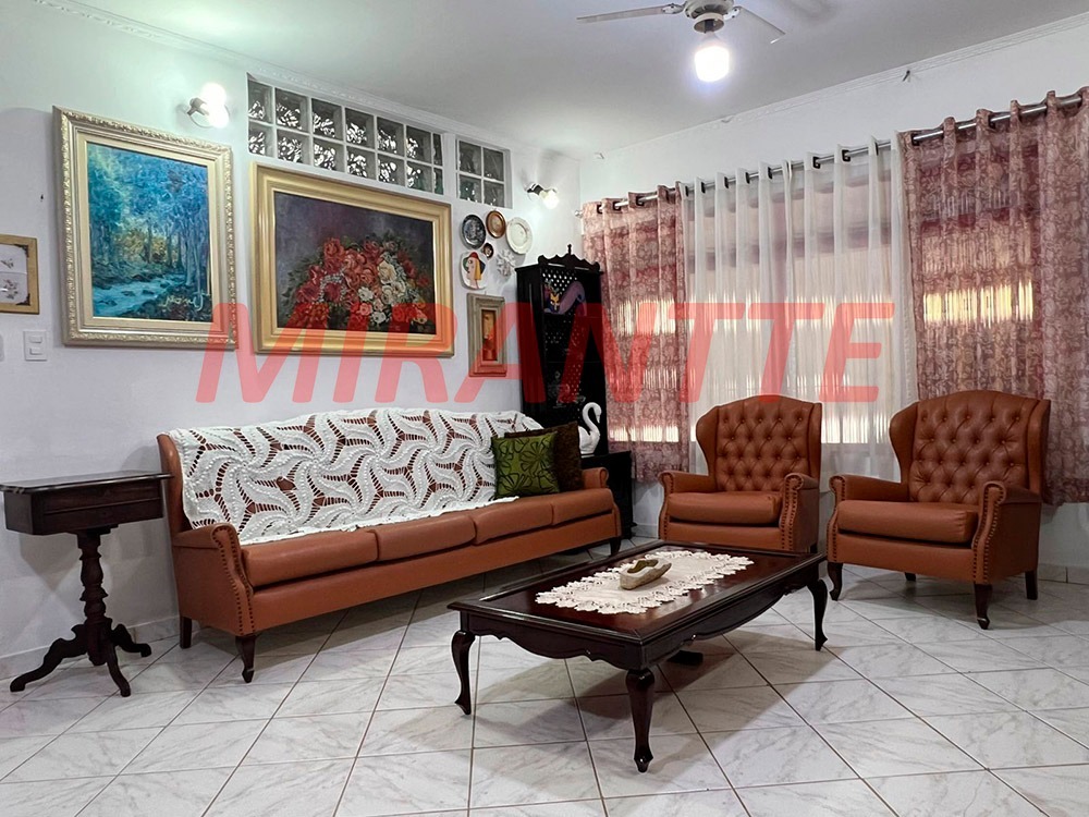 Sobrado de 247m² com 3 quartos em Bortolândia