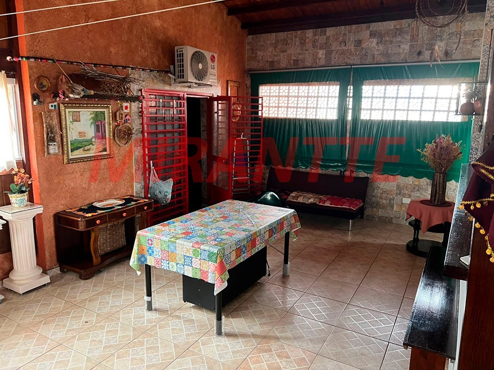 Sobrado de 247m² com 3 quartos em Bortolândia