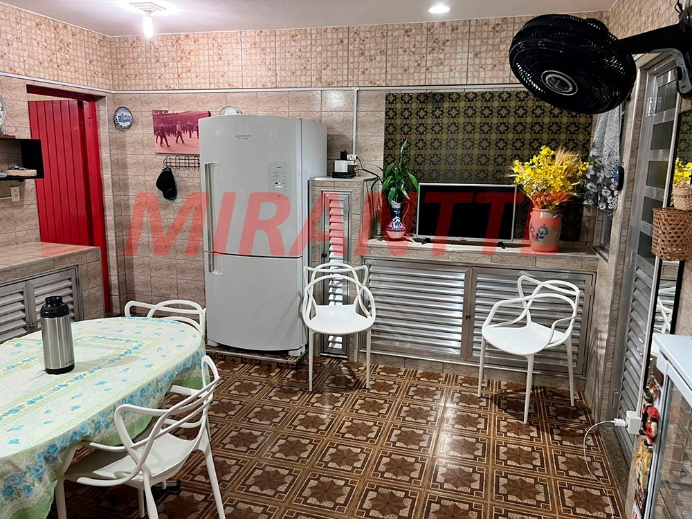 Sobrado de 247m² com 3 quartos em Bortolândia