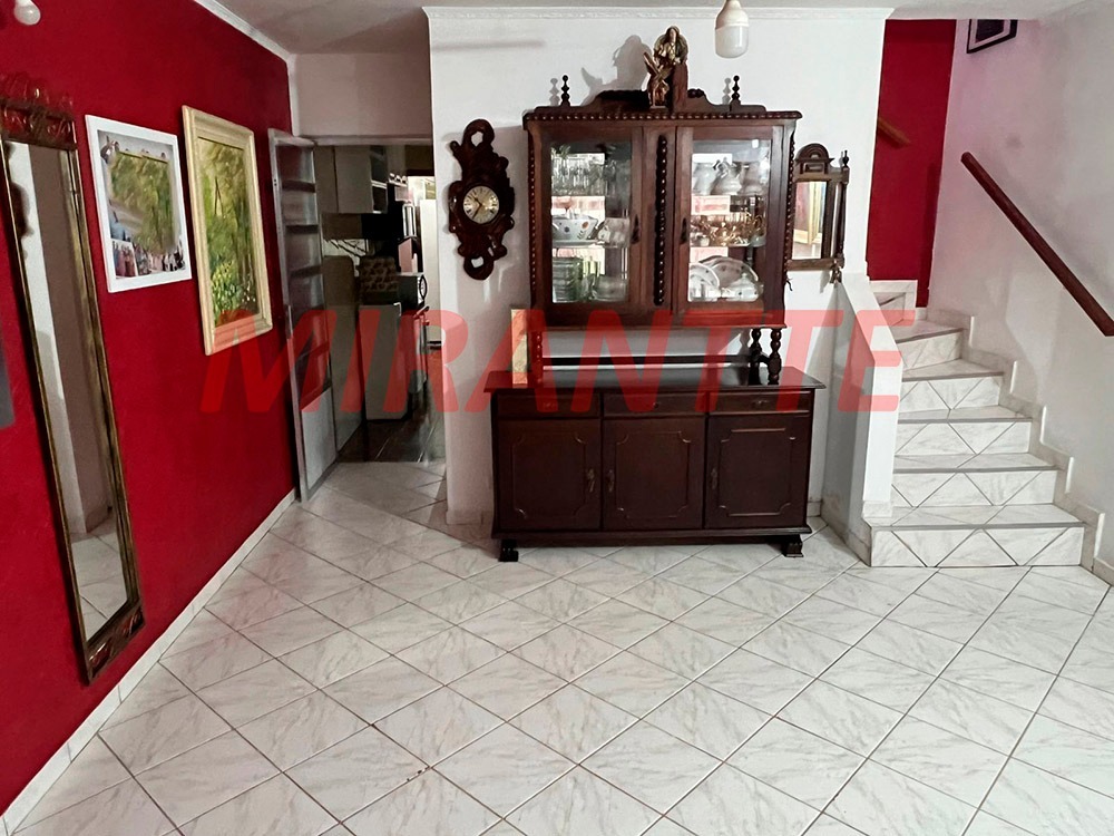 Sobrado de 247m² com 3 quartos em Bortolândia