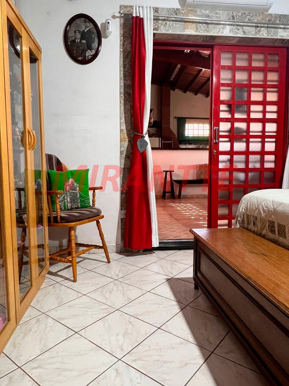 Sobrado de 247m² com 3 quartos em Bortolândia