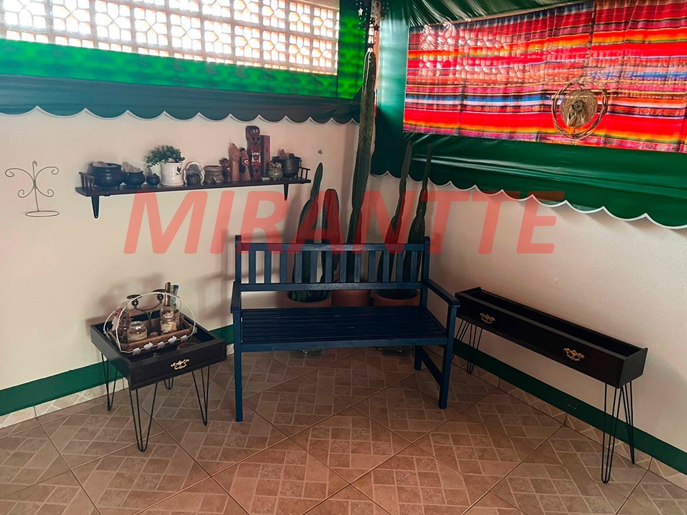 Sobrado de 247m² com 3 quartos em Bortolândia
