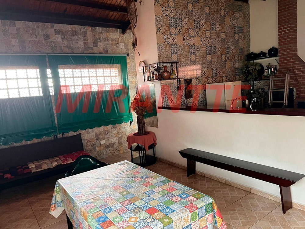 Sobrado de 247m² com 3 quartos em Bortolândia